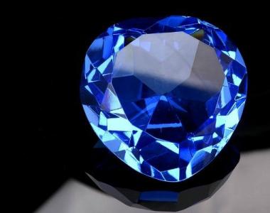 Драгоценные и полудрагоценные варианты синих камней